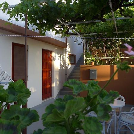 Guest House Kuzmanic Хвар Экстерьер фото