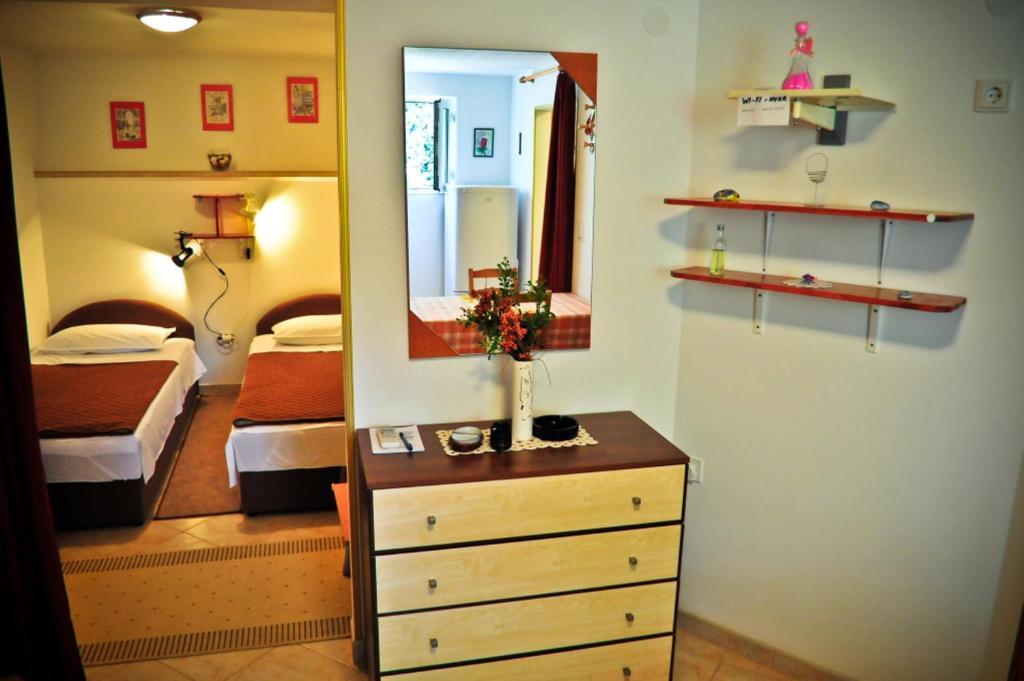 Guest House Kuzmanic Хвар Номер фото